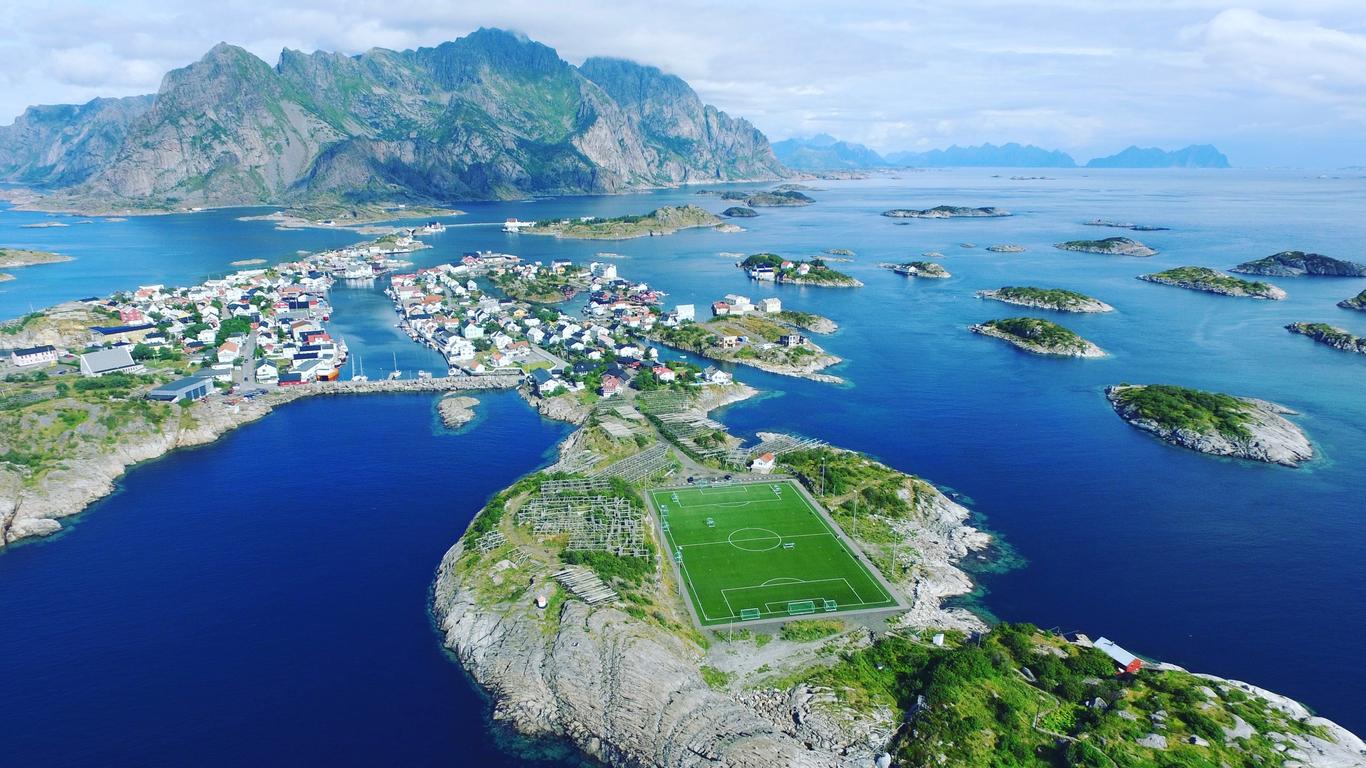 Henningsvær Nordland.jpg